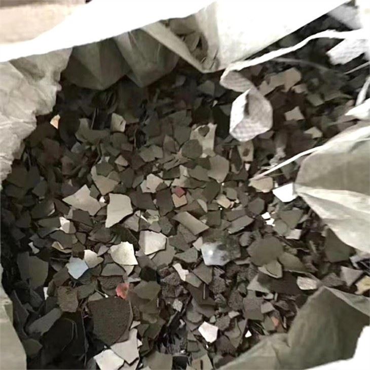 Висококвалитетни комади електролитичког мангана са чистоћом од 99,7 процената